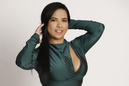 Jomahira Ganchozo reconoce que tuvo una relación con el cantante Carlos Lira, a quien tanto negaba.