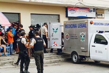 Personal de la Policía Nacional procedió a levantar el cuerpo