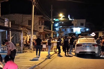 Según testigos, los sicarios vestían de negro y se fueron hacia la población de Valdivia.