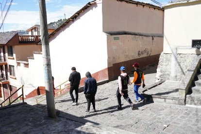 En las paredes quedaron los huecazos que dejaron los proyectiles del fusil.