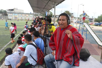 Manuel es todo un personaje en el mundo de la narración indígena.