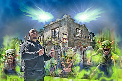 El experto presume que  por las noches hay fantasmas.