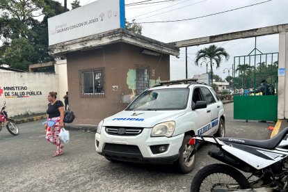 La Policía llegó al hospital Sagrado Corazón de Jesús.