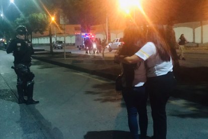 Sobre la calle quedaron los cadáveres de una nueva matanza en Guayaquil.