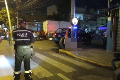 El cadáver quedó junto a un poste de la 38 y la A, en el suroeste de la urbe porteña.