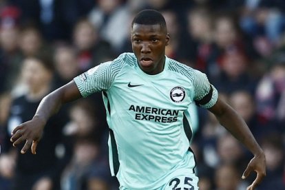 Moisés Caicedo cumplió con una temporada excepcional en el Brighton de Inglaterra. Ahora Chelsea lo quiere