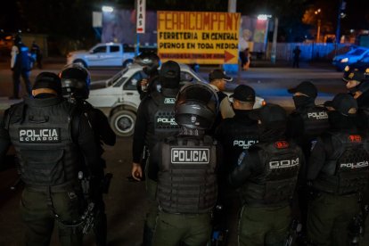 Agentes policiales han realizado acciones en ambas ciudades de la provincia del Guayas.