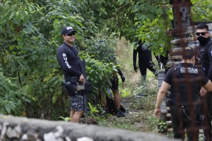 Agentes policiales retiraron el cadáver