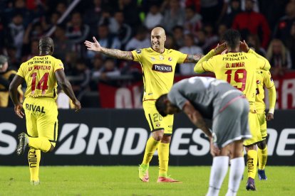 En la Copa Libertadores 2017, en condición de visita Barcelona ganó 2-0 a Estudiantes de la Plata.