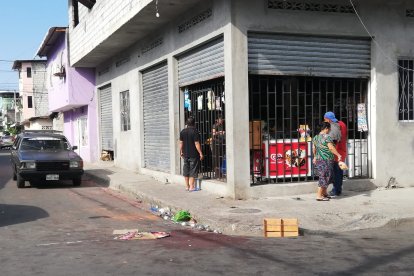 Catorce personas fueron baleadas en una vivienda de 7 Lagos, en el sur de Guayaquil.