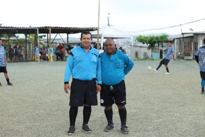 John Quiroz y Efrén Rosado llevan unos 25 años arbitrando juntos.