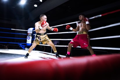 Andrés Muñoz (i) es feliz en el cuadrilátero donde ha conseguido grandes triunfos.