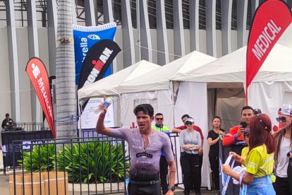 Andrés Matute, tras obtener el primer lugar del Ironman 70.3 en Manta.