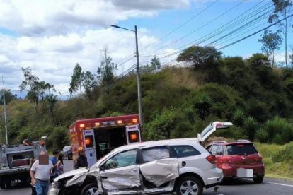 Este es uno de los vehículos que chocó en el percance, en el norte de Quito.