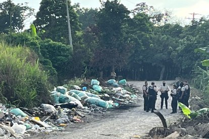 Dos cuerpos fueron hallados embalados en un basurero de Machala.