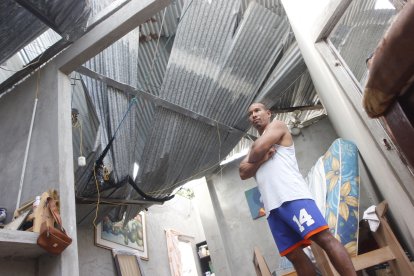 José Luis Mera busca la forma de afrontar los costos de reparación.