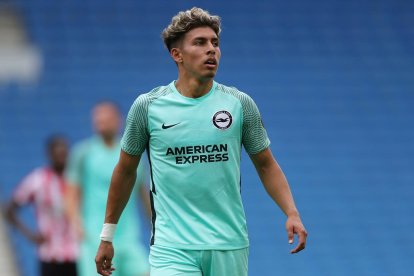La temporada pasada, Jeremy Sarmiento sufrió varias lesiones que no le permitieron afianzarse en el Brighton.