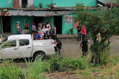 Los hechos se produjeron al interior de una peluquería, lo que dejó dos muertos.