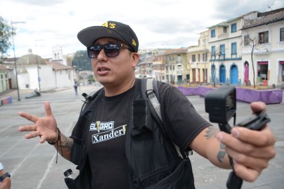 Xander siempre está acompañado de su cámara go pro para captar todo lo que pueda.