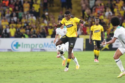 El volante ecuatoriano Michael Carcelén militó en Barcelona entre 2021 y 2022.