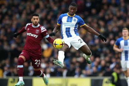 Desde Inglaterra aseguran que Moisés Caicedo busca salir del Brighton.