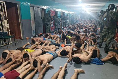 Las Fuerzas Armadas ingresaron a la Penitenciaría del Litoral.