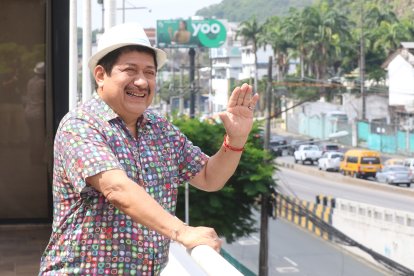 Enrique Vargas Mármol, Aladino, tiene casi 47 años de carrera  artística con un particular estilo que lo caracteriza.