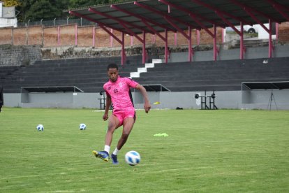 Fabiano Benítez, de 22 años, milita actualmente en el Cuniburo de la Serie B.