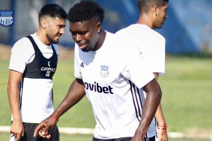 El volante ecuatoriano Michael Carcelén es uno de los nuevos refuerzos de Emelec.