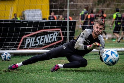 Javier Burrai, arquero de Barcelona listo para el regreso de LigaPro.
