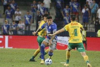 Emelec no pudo sostener la ventaja que tuvo frente a Defensa y Justicia, en la Copa Sudamericana.