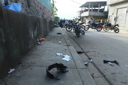 Los ladrones fueron capturados luego de caer de la moto en la que huían de la Policía.