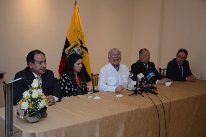 Los integrantes de las Juntas Cívicas Patrióticas niegan querer beneficiar a algún candidato con esta propuesta.