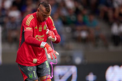 Nahuel Guzmán, haciendo magia desde su boca.