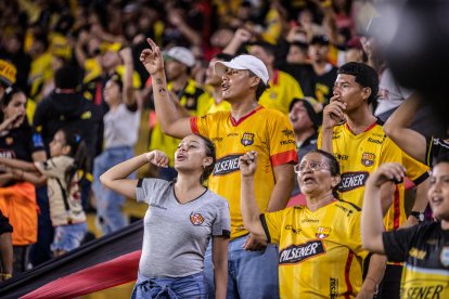 La hinchada de Barcelona arranca el sueño de ver a su equipo ganar la segunda etapa de LigaPro.