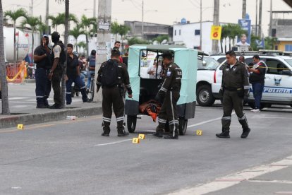 Los pasajeros de la tricimoto fueron atacados a bala.
