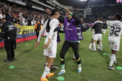 Los albos avanzaron en Copa Sudamericana superando a Ñublense.