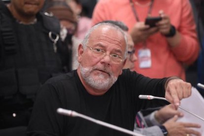 Carlos Pareja Yannuzzelli fue encontrado desvanecido en la cárcel.