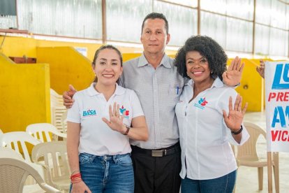 Pedro Briones (en el centro) habría muerto producto de un impacto de bala