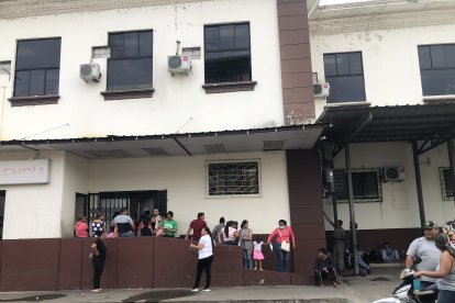 Luego de recibir el tiro, Ximena fue llevada al hospital Martín Icaza.