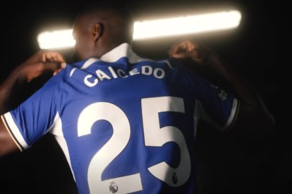 Moisés Caicedo usará la camiseta número 25, la cual no había sido utilizada en el Chelsea durante los últimos 20 años.