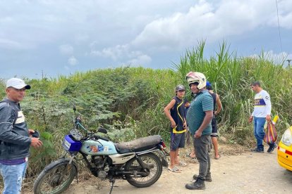 El cuerpo fue descubierto en un canal junto a la vía La Primavera.