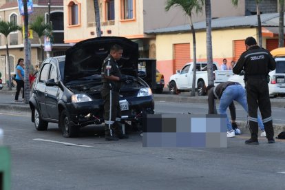 En la escena, personal de Criminalística levantó seis indicios balísticos.