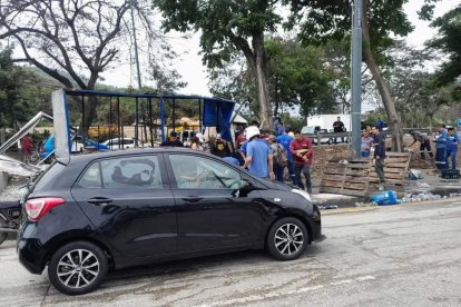 A través de redes sociales reportaron el siniestro vial