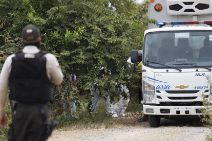 El cuerpo fue retirado en una unidad móvil de Medicina Legal.