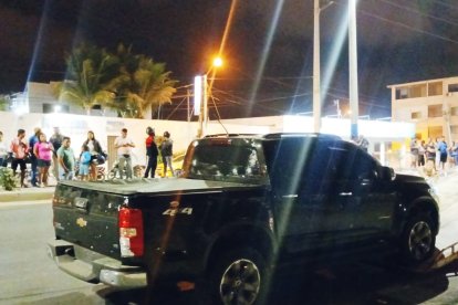 "Gracias a Dios y al vehículo blindado estoy vivo”, señaló Tamariz.