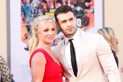 La cantante Britney Spears junto a Sam Asghari, en una fotografía de archivo.