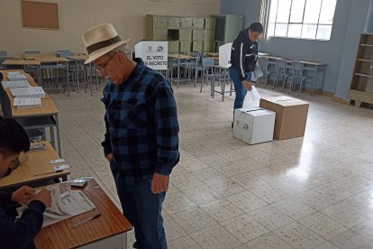 Hubo tranquilidad al iniciarse la jornada electoral en Cuenca.