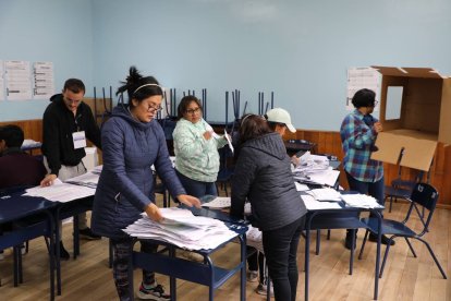 Hasta las 17:00 se pudo sufragar, en adelante se contaron los votos.