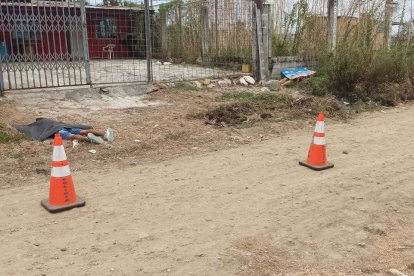 Los cuerpos de Miguel Cornejo y Cecibel Morán quedaron a unos metros de distancia.